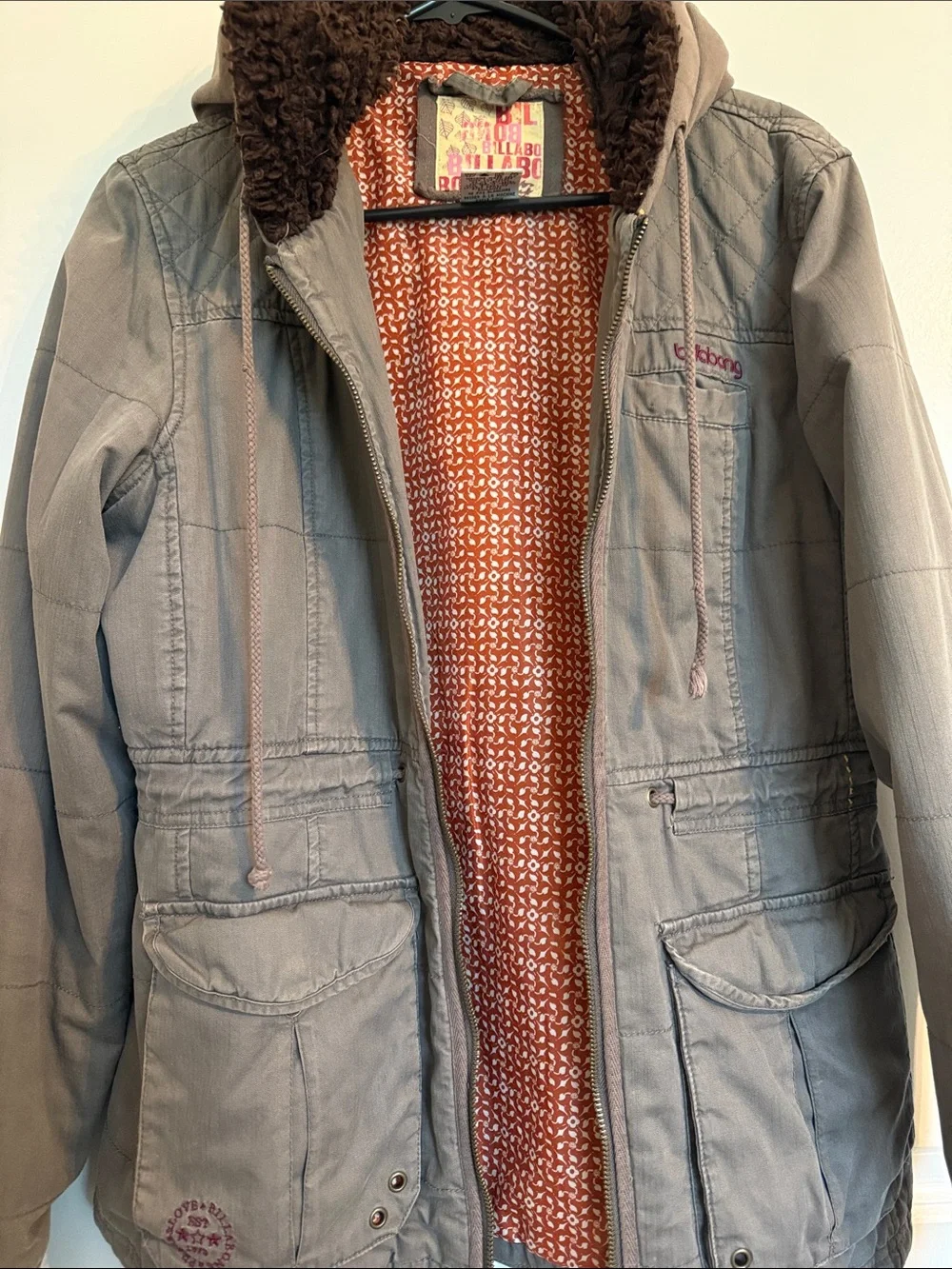 Billabong Gray Quilted Hooded Jacket with Rust Patterned Lining